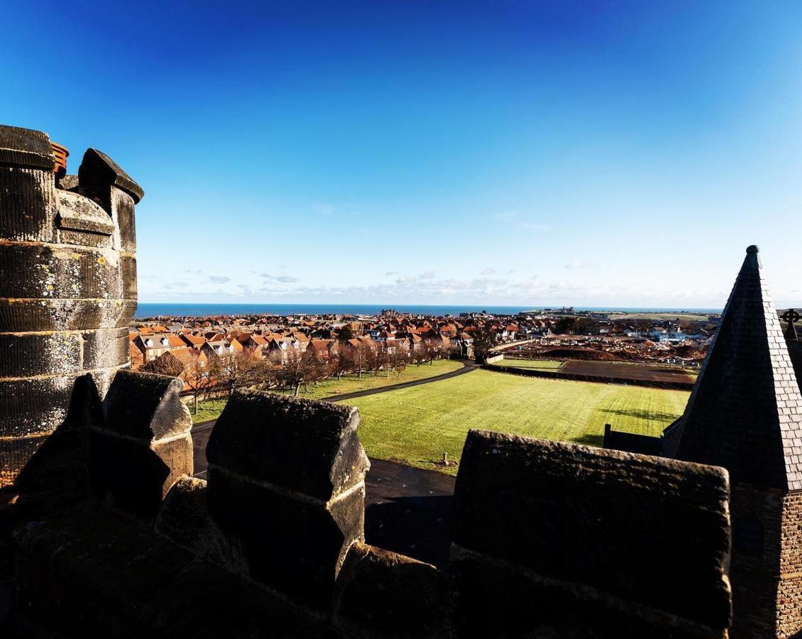 Sneaton Castle Whitby Exterior foto