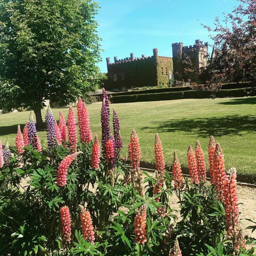 Sneaton Castle Whitby Exterior foto