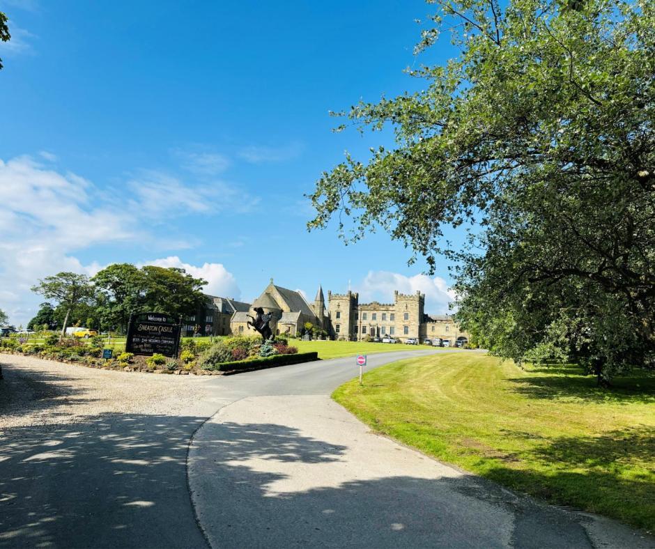 Sneaton Castle Whitby Exterior foto